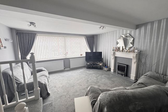 88 Lyme Grove, Stockport photo 4