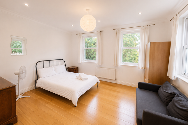 125, Gosset Street, London photo 4