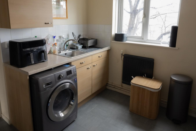 56, Hickin Close, London photo 4