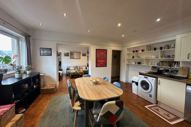 76 High Street, Peebles photo 5