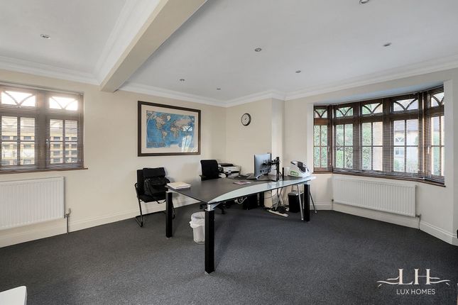 Detached house for sale in Elm Grove, Hornchurch