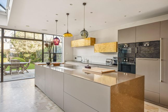 27, Henderson Road, London photo 2