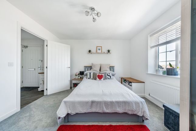 Flat for sale in Chatsworth Road, Chichester
