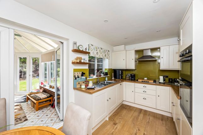 22 Carpenters Way, Hailsham photo 2