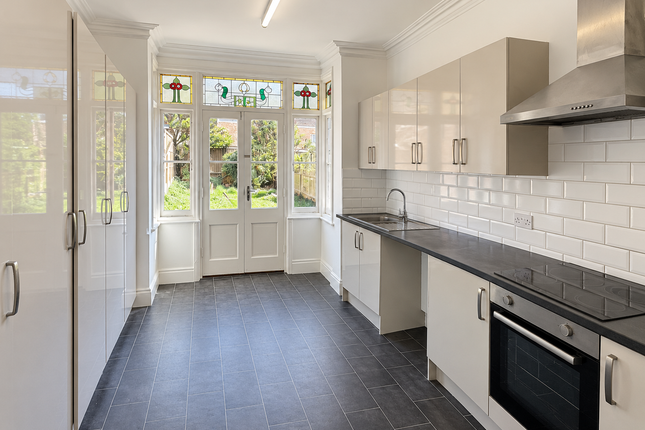 26 Kingston Road, Luton photo 3