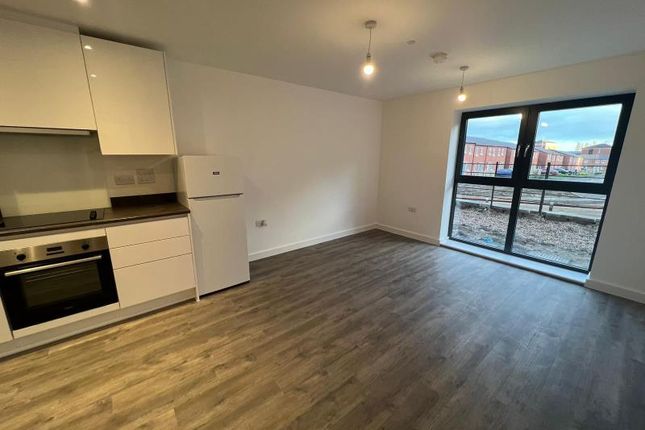 Flat to rent in Sylvester Close, Derby