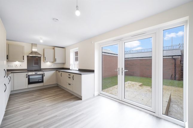 3, Cressida Grove, Wellingborough photo 4