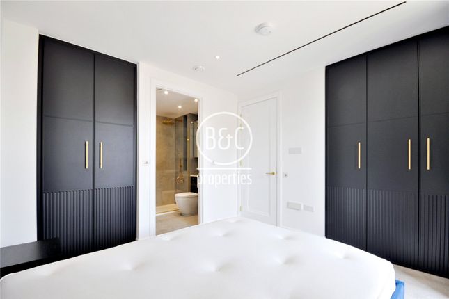 Flat to rent in Vermont House, 250 City Road, London