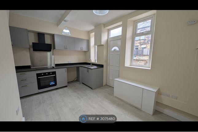 Woodside Road, Boothtown, Halifax photo 5