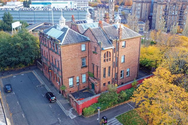 Office to let in Martyrs` School, 17, Parson Street, Glasgow