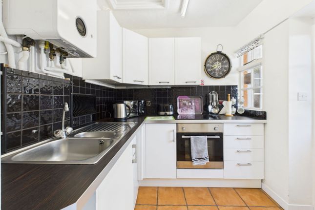 33, Western Road, Torquay photo 4