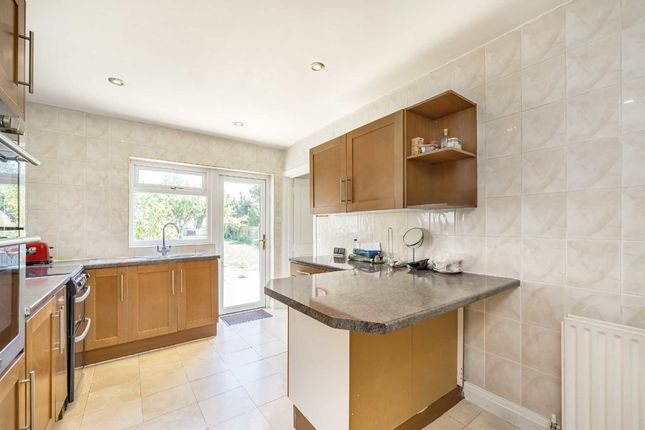 102, Christian Fields, London photo 4