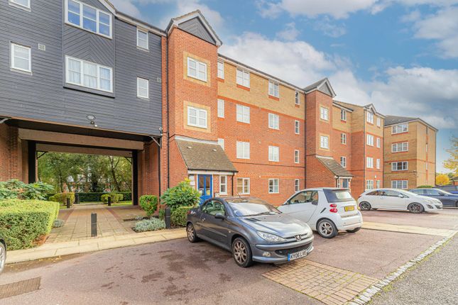 1-bed flat on 38, Webley Court, Sten Close, £210,000