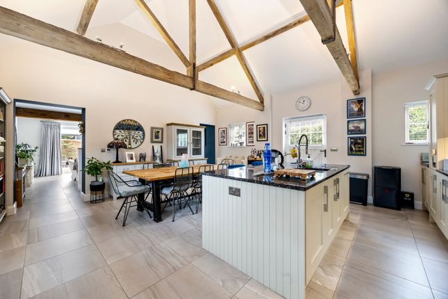 5 Seymour Mews Malthouse Lane, Horley photo 4