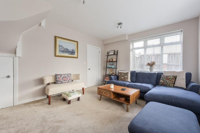 End terrace house for sale in Myrtle Grove, New Malden