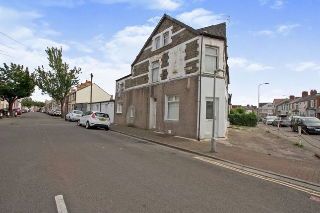 Flat for sale in Broadway, Roath, Cardiff