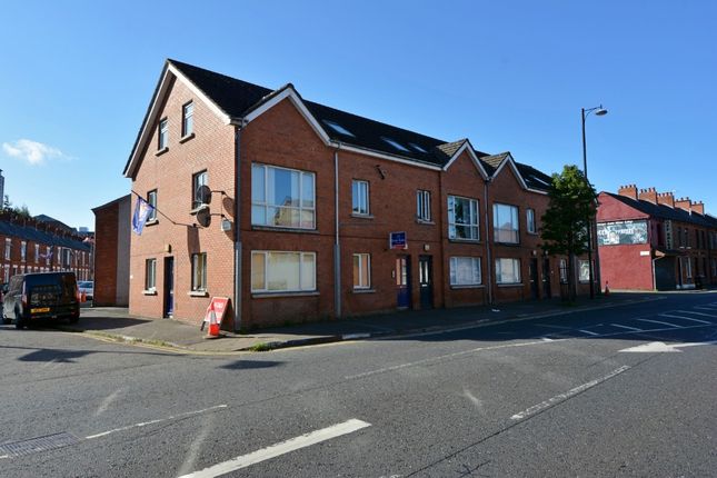Thumbnail Flat for sale in Donegall Mews, Belfast