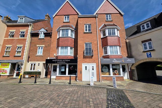 1-bed flat on 17, Main Square, Chorley, £750/mo