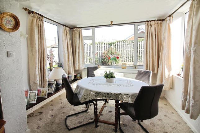 27, Templegate Avenue, Leeds photo 3
