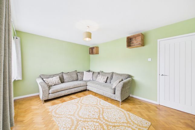 48b, Heol Llanishen Fach, Cardiff photo 3