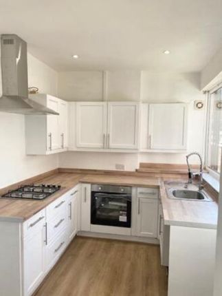 47 Victoria Road, Northwich photo 3