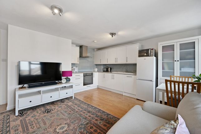 4C POTTERS ROAD, BARNET photo 4