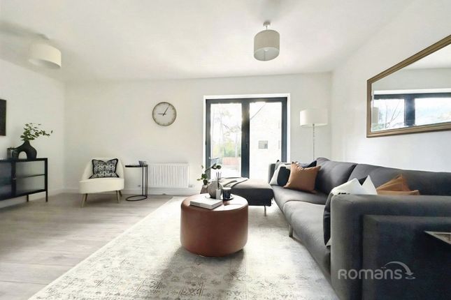 7, Sorrel Close, Hampshire photo 4