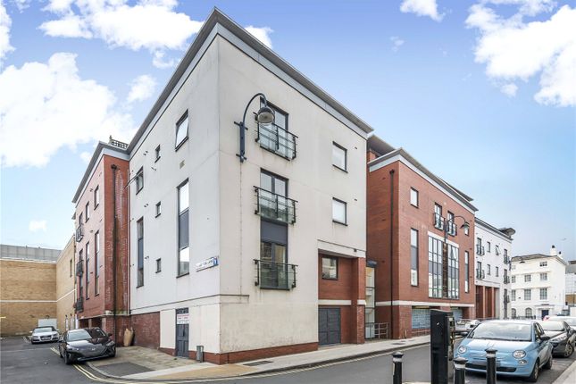 1-bed flat on Portland Street, Hampshire, £1,250/mo