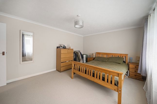 Stable Court,Flat 8, Bridge End, Wadebridge photo 4