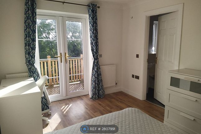Andrewartha Road, Penryn photo 4