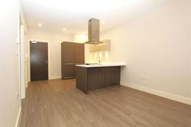 4 Greenleigh Court Dawsons Square Pudsey, Pudsey photo 3