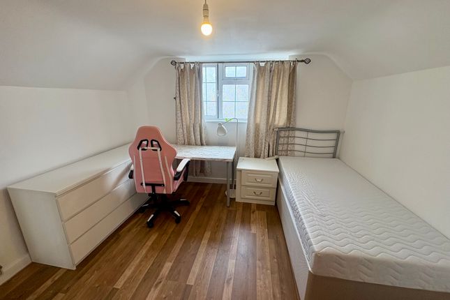 Flat 1, 136, Highfield Lane, Southampton photo 2