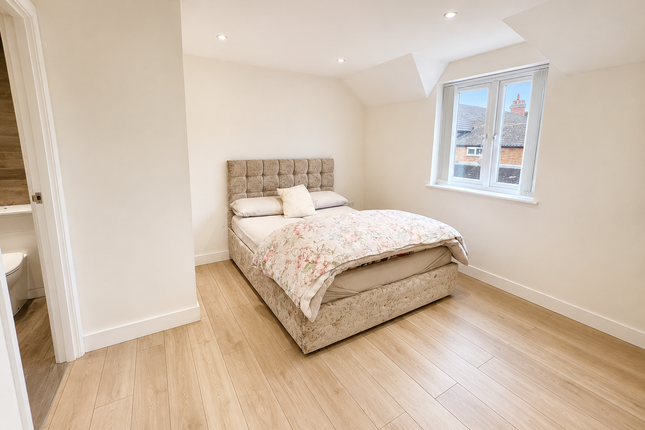 44A Coventry Road, Bedford photo 3