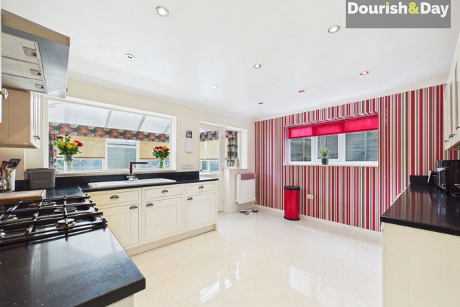 4 Lancing Avenue, Stafford photo 3