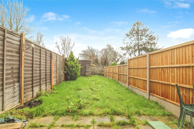2, Gainsborough Rise, Wiltshire photo 2