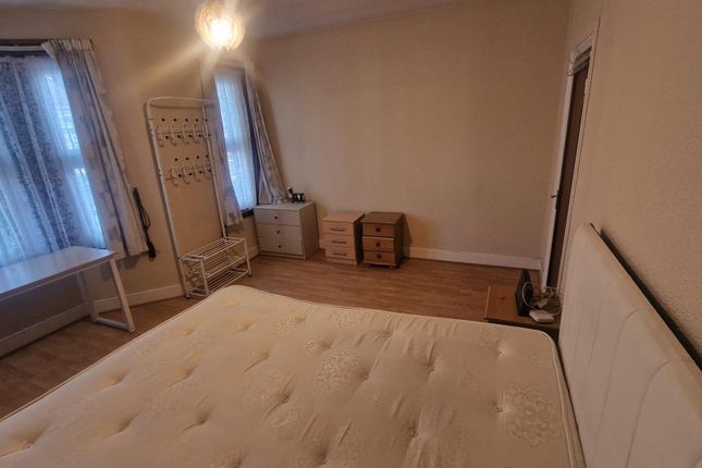 194, Shrewsbury Road, London photo 3