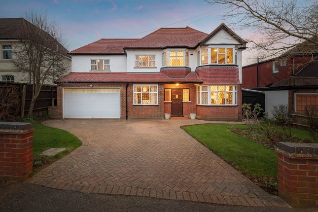 Thumbnail Detached house to rent in Grove Wood Hill, Coulsdon
