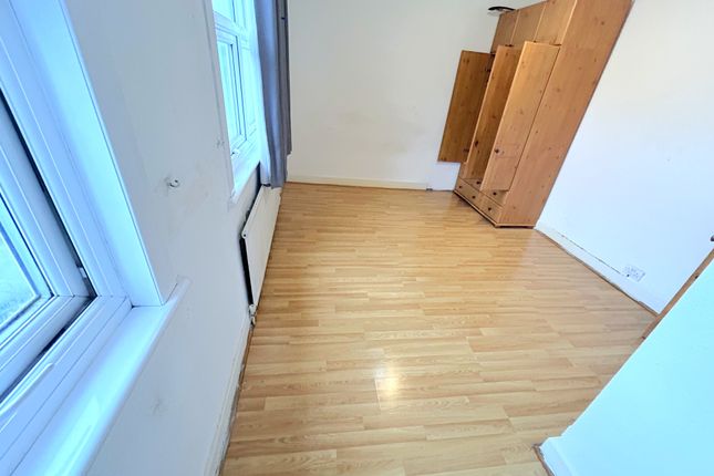 3, Dalmatia Road, Southend-on-Sea photo 4