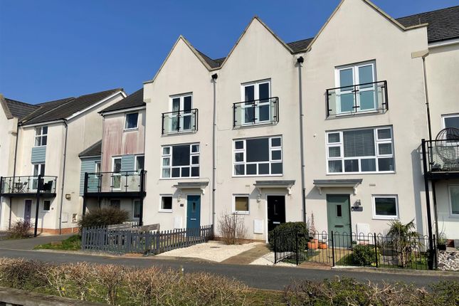 Thumbnail Property to rent in Skye Crescent, Newton Leys
