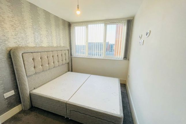 Flat 14, Waltham Cross photo 4