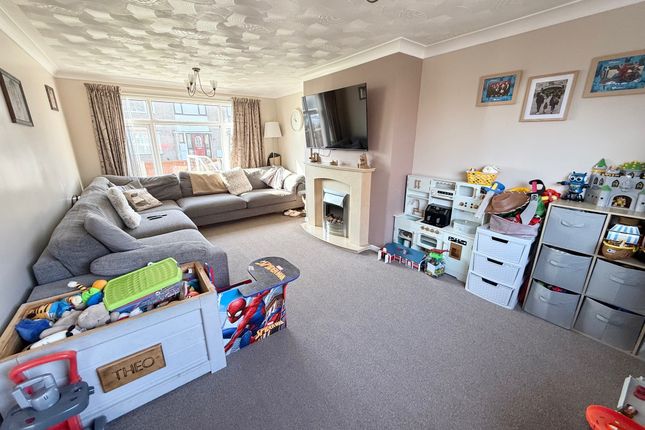 8, Dorset Drive, DONCASTER photo 2