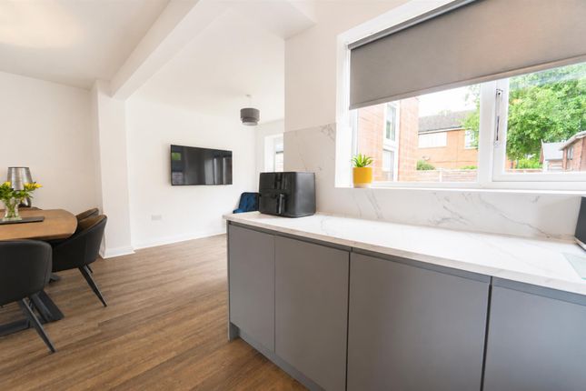 10, Adamson Road, Manchester photo 4