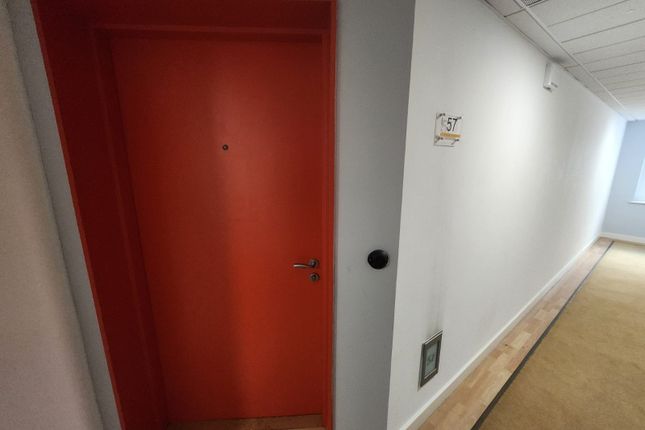 Flat 57, The Atrium,, Waterfront Plaza, Nottinghamshire photo 4