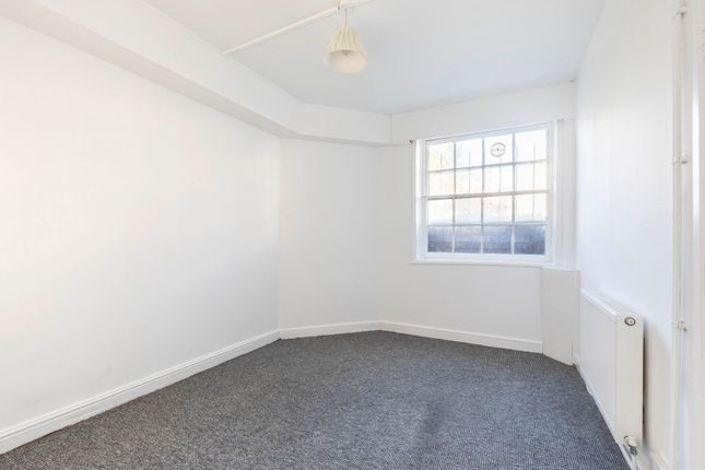 Flat 16, Lisle House, Cheltenham photo 4