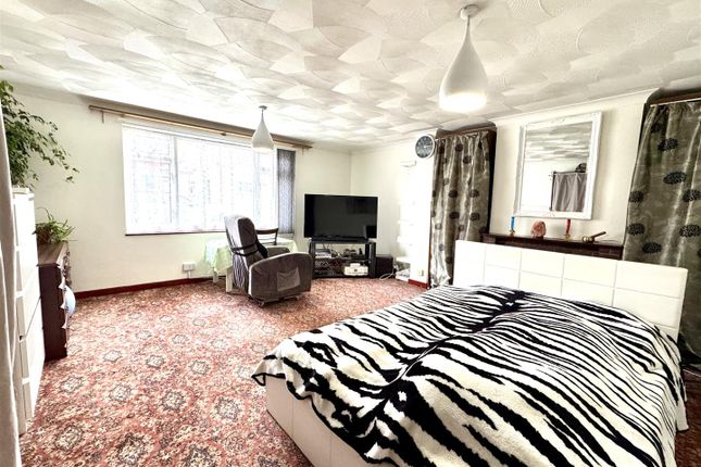 10, Meyer Road, Erith photo 4