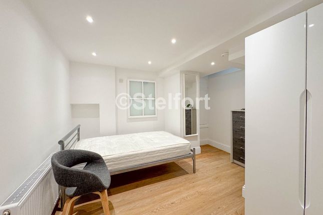 103D Junction Road, London photo 5