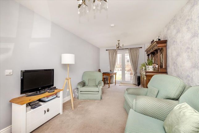 22 Old Dalmore Gardens, Auchendinny photo 3