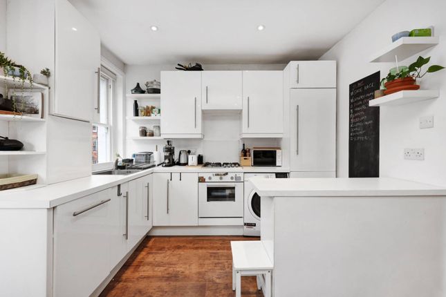 Thumbnail Flat for sale in Hackford Road, Stockwell, London