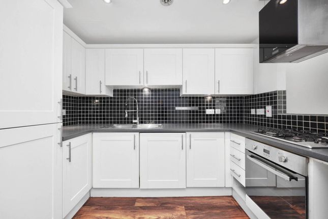 Thumbnail Flat to rent in Channelsea Road, Stratford, London