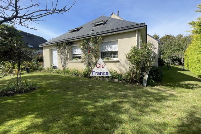 Detached house for sale in Saint-Gregoire, Bretagne, 35760, France